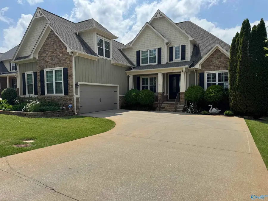 12 Hawthorn Heights Blvd, Huntsville, AL 35824 - #2