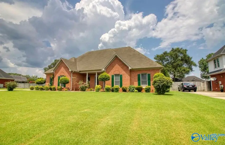 3011 Lenox Drive, Decatur, AL 35603 - #2