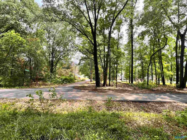 210 George Byrd Drive, Owens Cross Roads, AL 35763