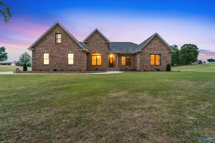 132 Taylor Road, Hartselle, AL 35640 - #2