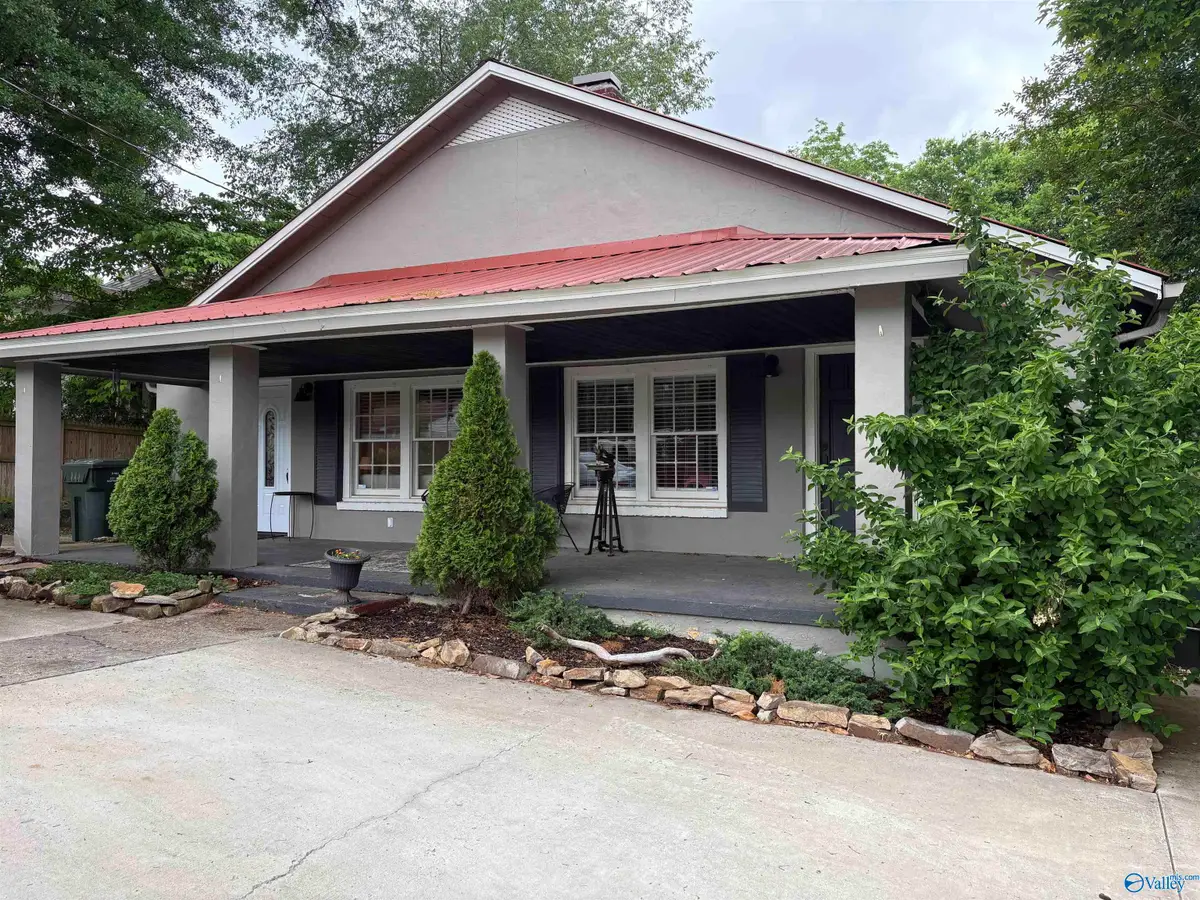 604 Scott Street, Scottsboro, AL 35768 - #1