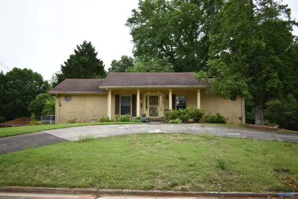 3305 Greymont Drive, Huntsville, AL 35801