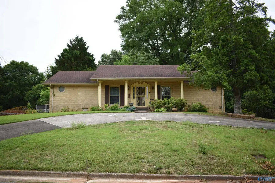 3305 Greymont Drive, Huntsville, AL 35801 - #3