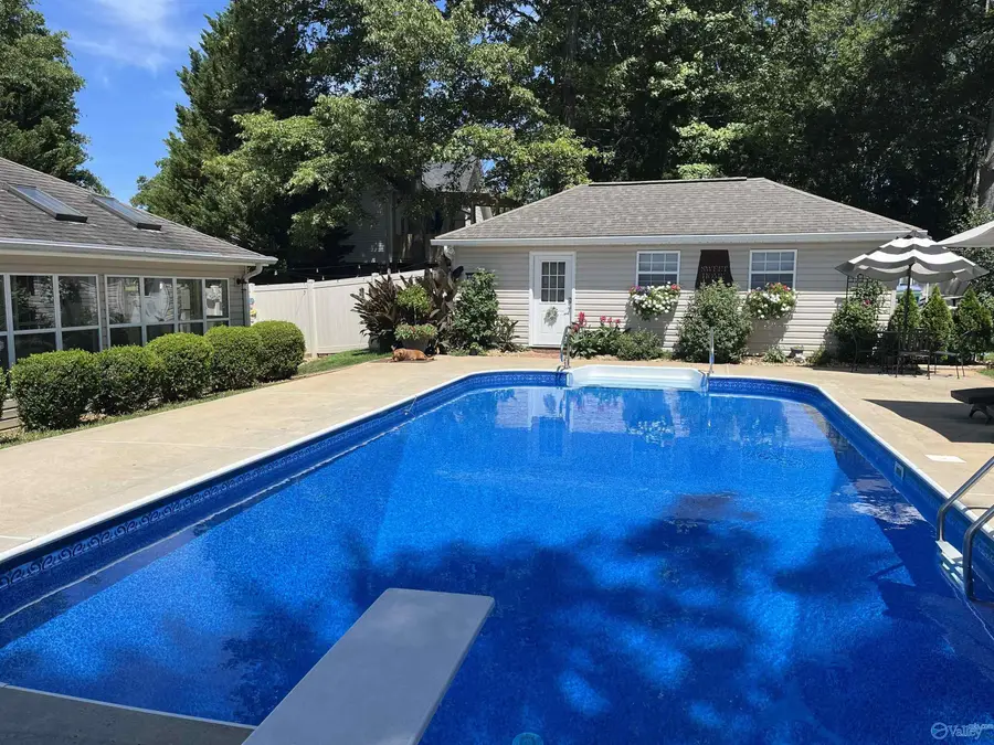 5301 Jefferson Circle, Guntersville, AL 35976 - #3