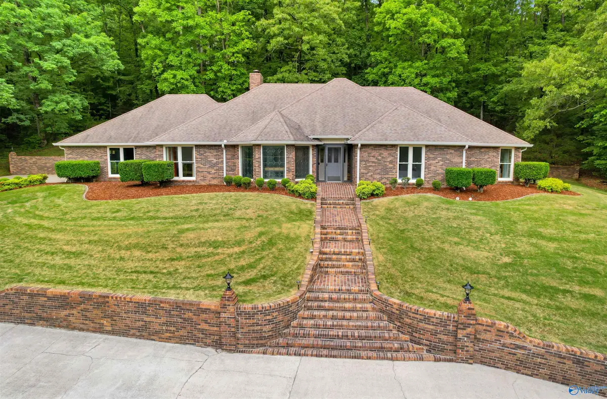 206 Deanna Drive, Owens Cross Roads, AL 35763 - #1