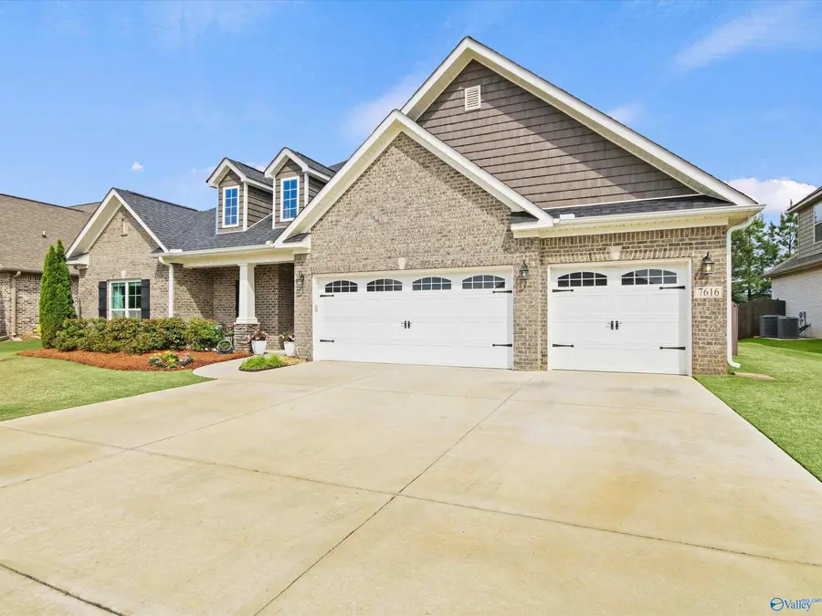7616 SE Flint Crossing Circle Se, Owens Cross Roads, AL 35763 - #2