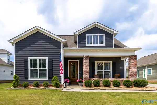 6209 Pembrook Pond Place, Owens Cross Roads, AL 35763