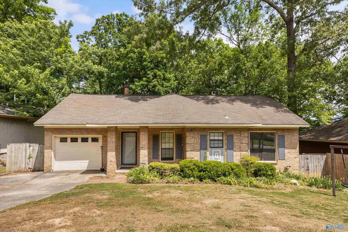 709 Mathis Drive Se, Huntsville, AL 35803 - #1