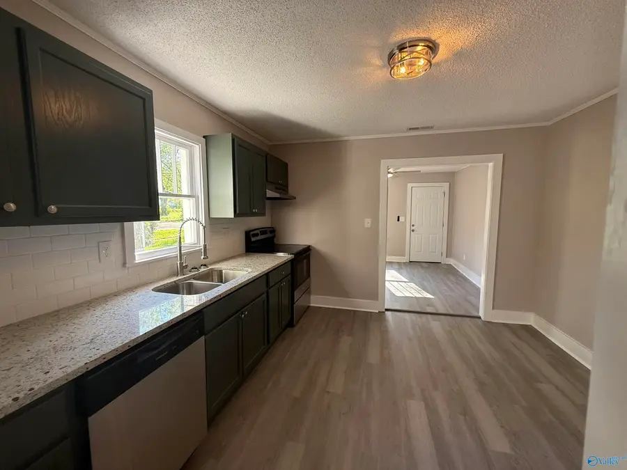 2614 Huntsville Street Nw, Huntsville, AL 35811 - #3