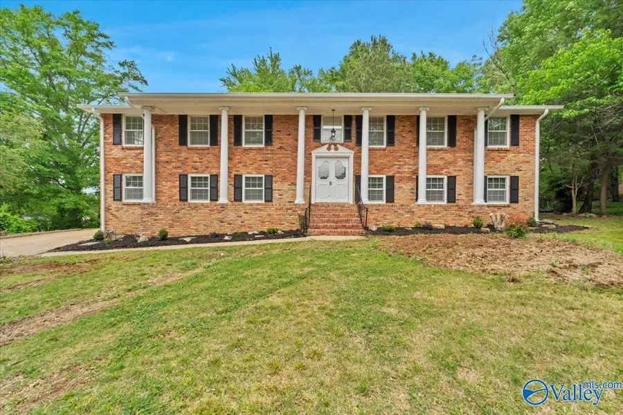 8007 Greenwillow Court Se, Huntsville, AL 35802 - #2