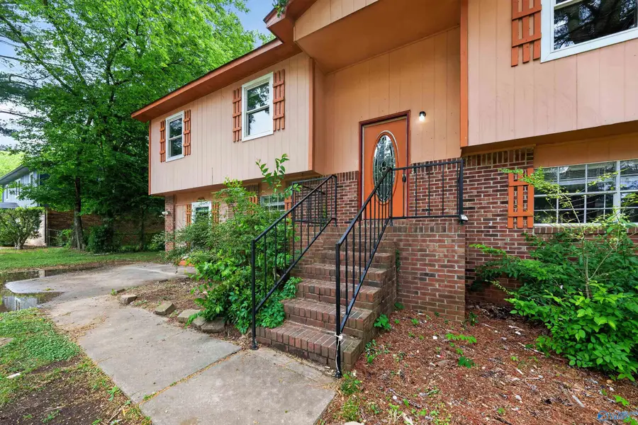 4056 Knollbrook Drive Nw, Huntsville, AL 35810 - #2