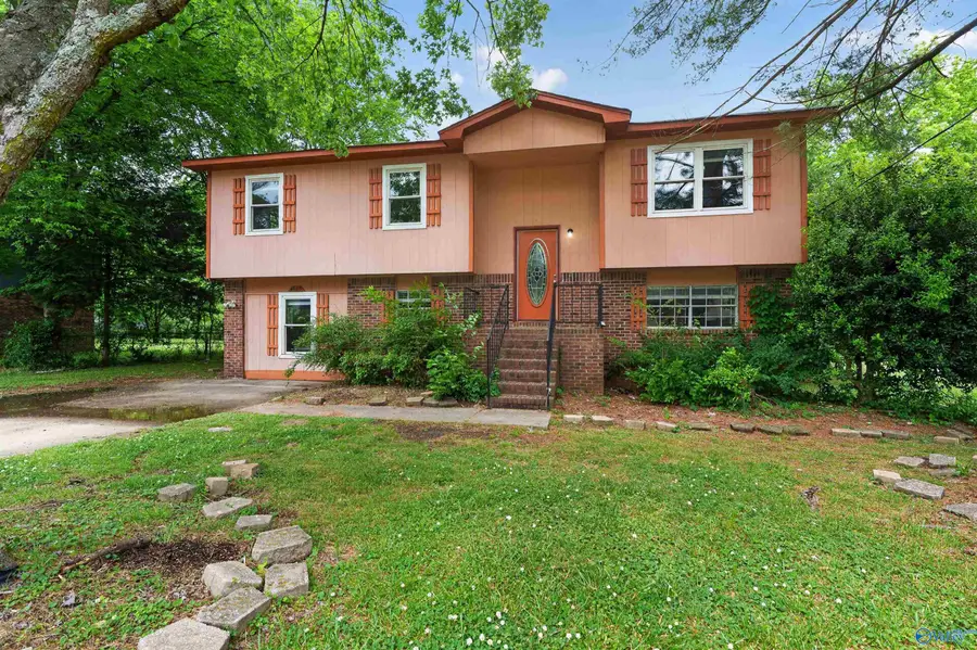 4056 Knollbrook Drive Nw, Huntsville, AL 35810 - #3