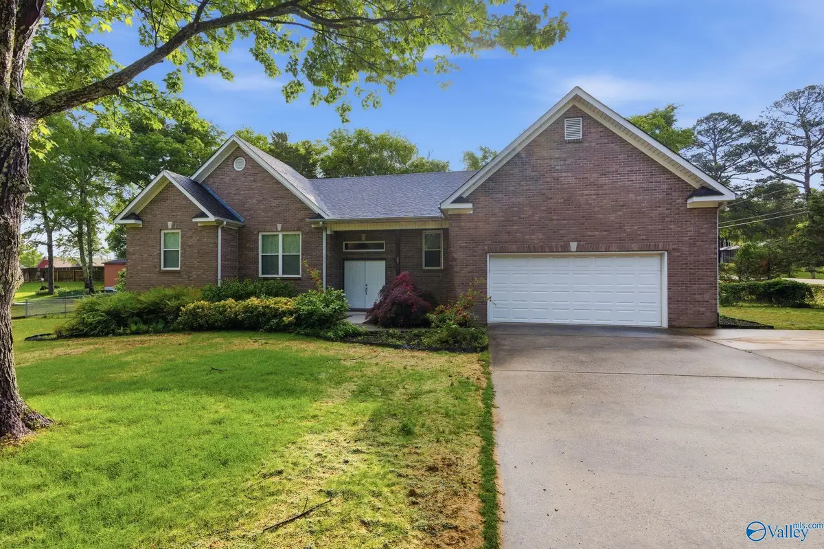 3326 Valley Forge Road, Decatur, AL 35603 - #1