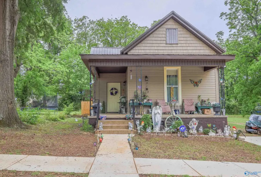 411 5th Avenue Sw, Decatur, AL 35601 - #2