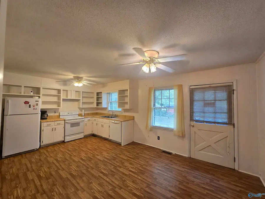 72 Miles Lane, Pisgah, AL 35765 - #2