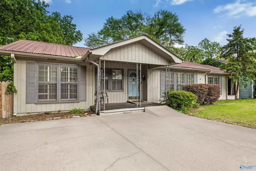825 Gunter Avenue, Guntersville, AL 35976 - #2