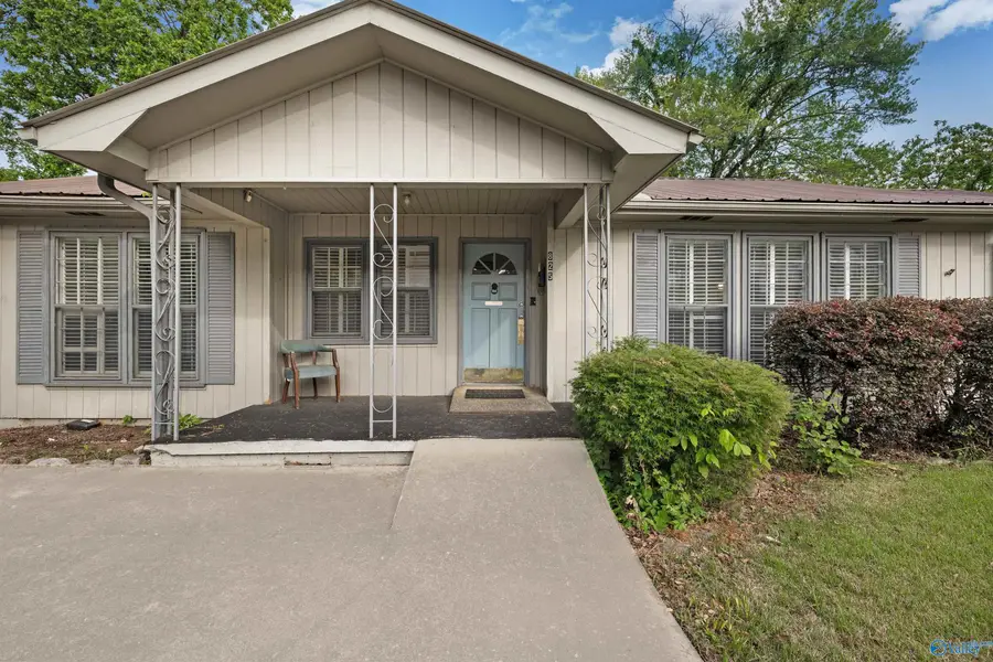 825 Gunter Avenue, Guntersville, AL 35976 - #3