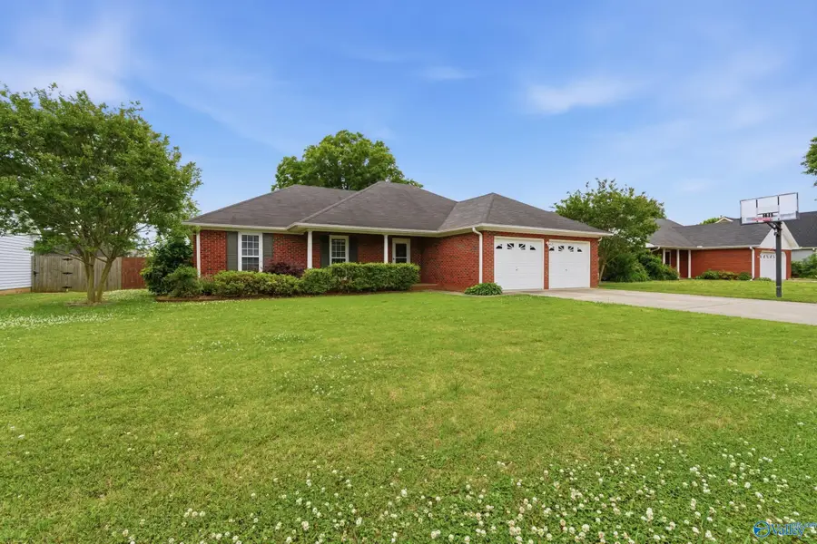 2305 Winthrop Drive Sw, Decatur, AL 35603 - #2