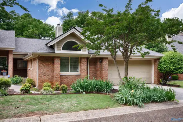 2024 Fairway Hills Drive, Huntsville, AL 35802
