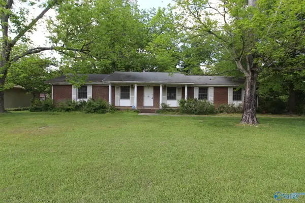 412 Apple Avenue, Albertville, AL 35950