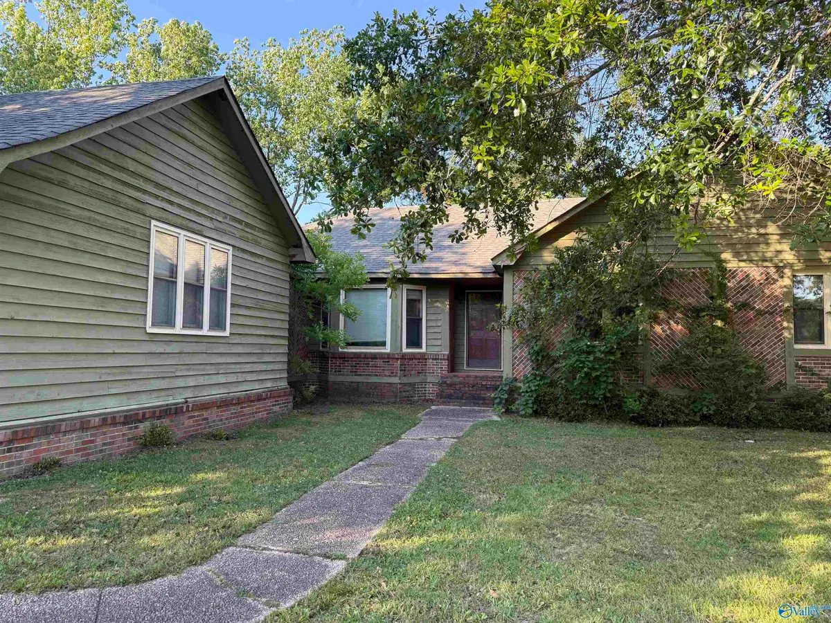 718 Littrell Circle, Moulton, AL 35650 - #1