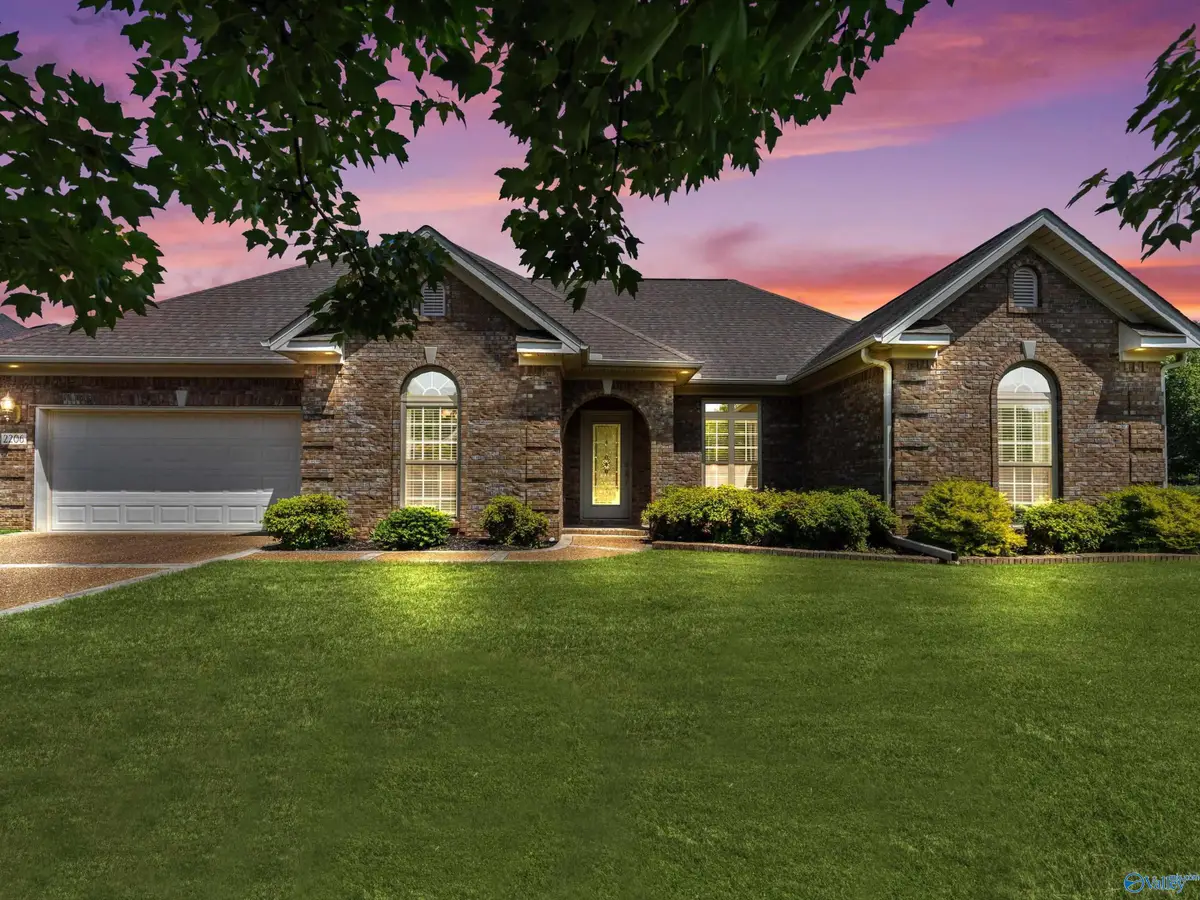 2206 Rockingham Lane Sw, Decatur, AL 35603 - #1
