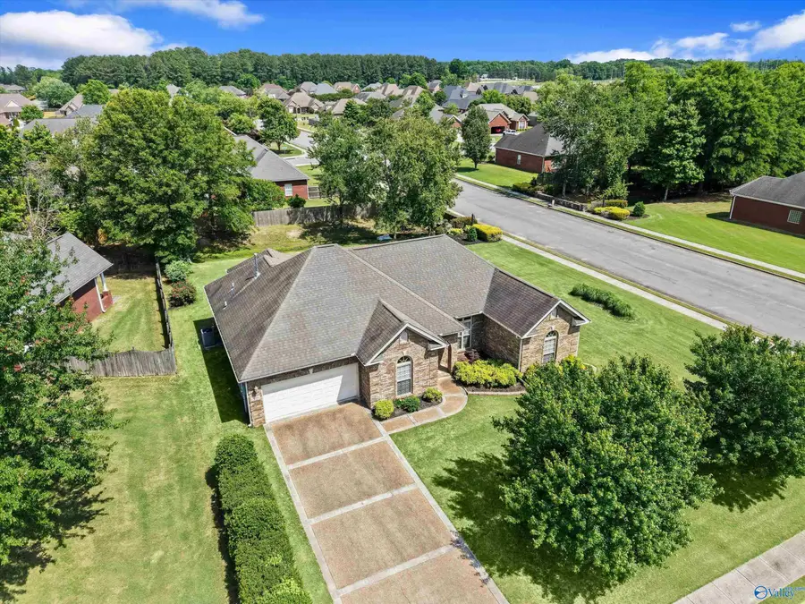 2206 Rockingham Lane Sw, Decatur, AL 35603 - #3