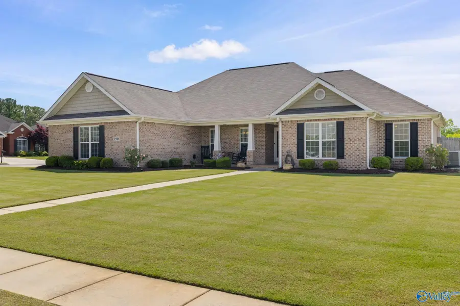 3709 Chartwell Court, Decatur, AL 35603 - #2
