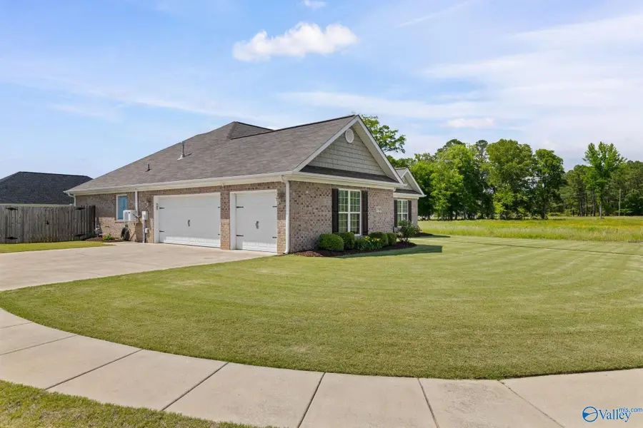 3709 Chartwell Court, Decatur, AL 35603 - #3