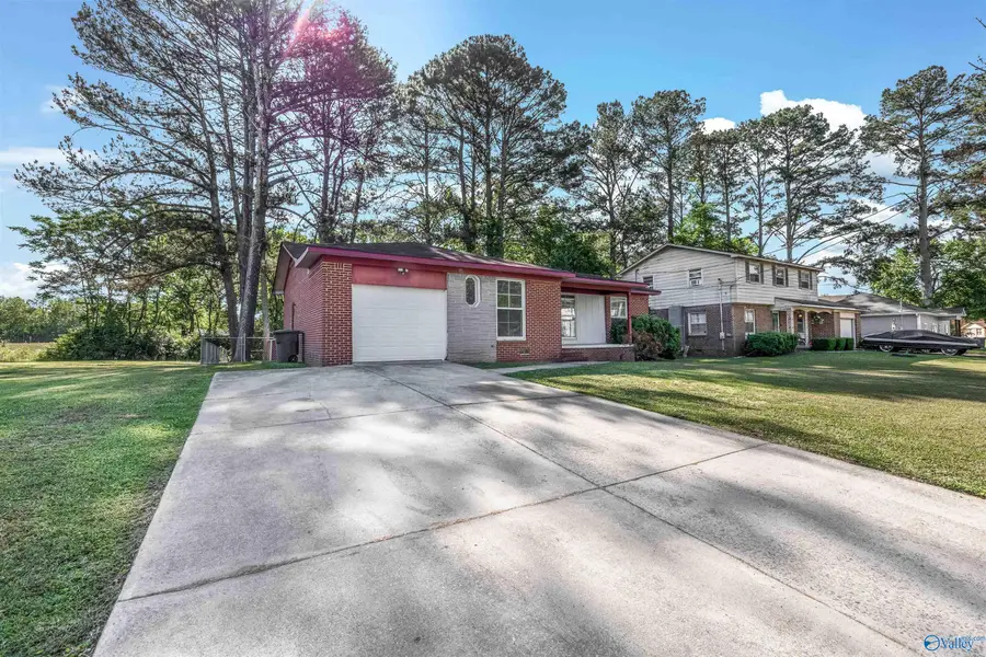 6200 Belgrade Drive, Huntsville, AL 35810 - #2