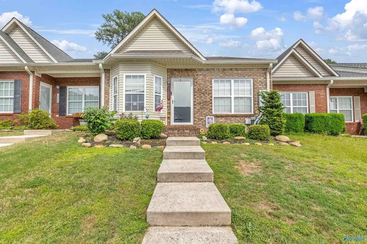 1222 Autumn Lane Sw, Hartselle, AL 35640 - #1