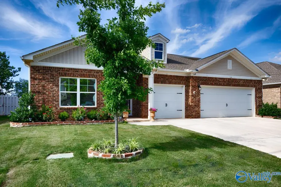 123 Chesire Cove Lane, New Market, AL 35761 - #2