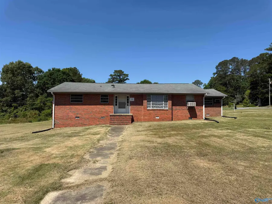 500 Mary Street, Centre, AL 35960 - #2