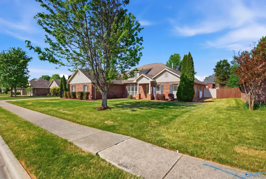 622 Summer Cove Circle Nw, Madison, AL 35757 - #2