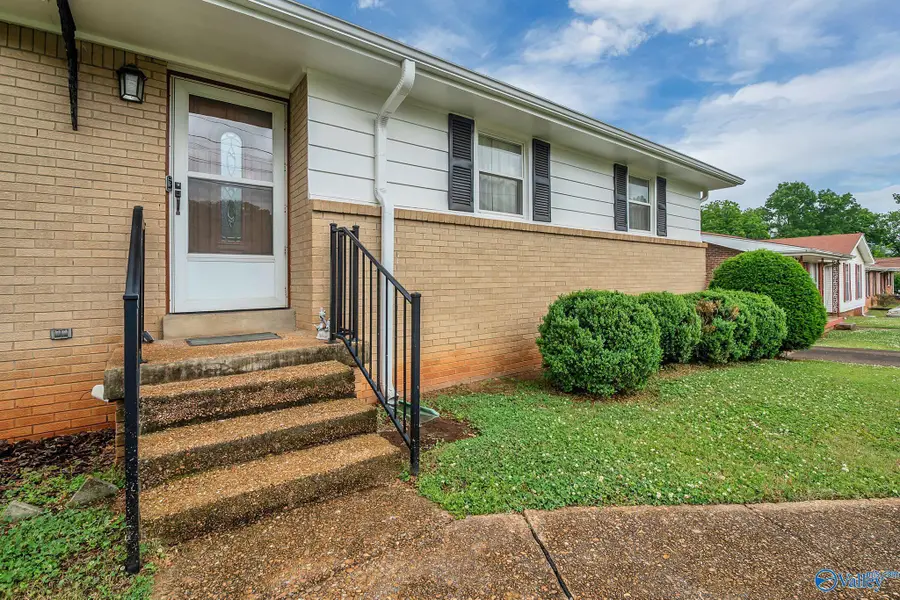 3307 Clifford Road, Huntsville, AL 35810 - #3