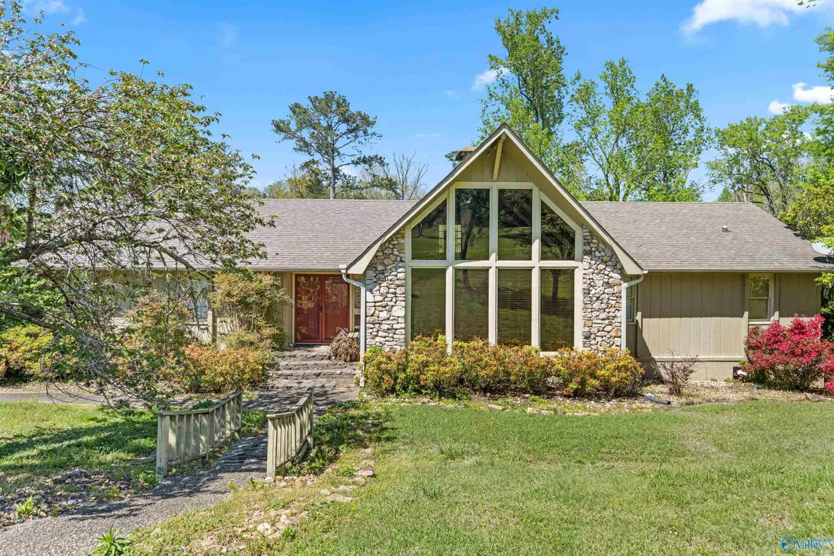 1000 Brentwood Drive Ne, Cullman, AL 35055 - #1