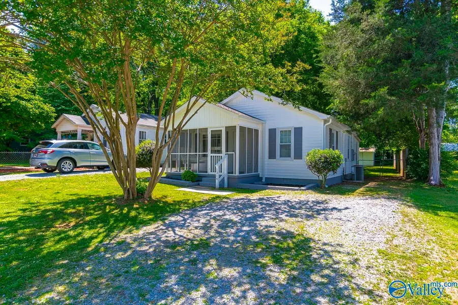 1314 Stevens Avenue Ne, Huntsville, AL 35801 - #3
