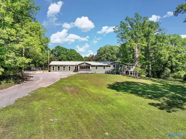 202 County Road 242, Hanceville, AL 35077
