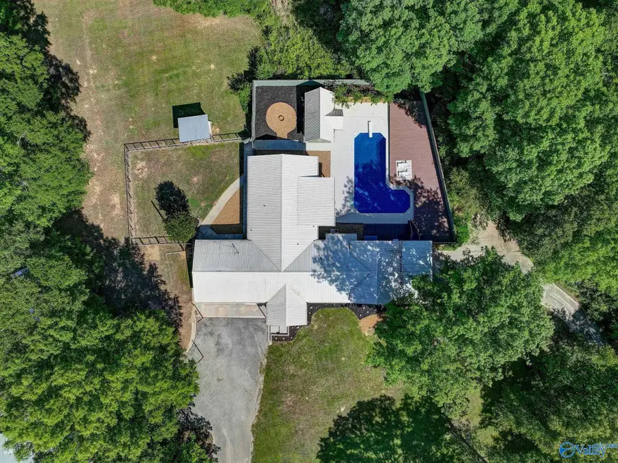 202 County Road 242, Hanceville, AL 35077 - #3