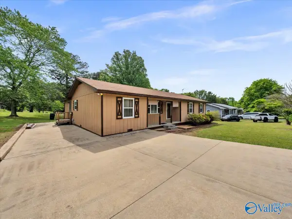 701 Lookout Terrace E, Fort Payne, AL 35967