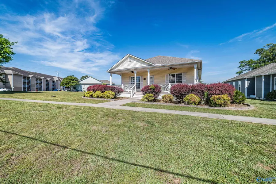 5699 Bay Village Drive, Athens, AL 35611 - #3