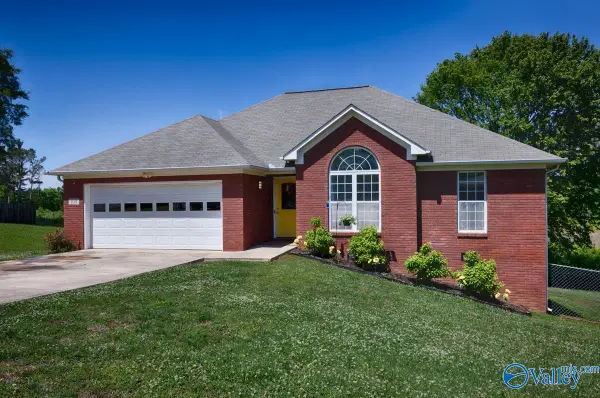 108 Amesbury Drive, Harvest, AL 35749
