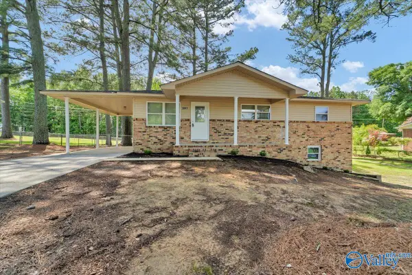 2041 Dialsdale Dr Sw, Cullman, AL 35055