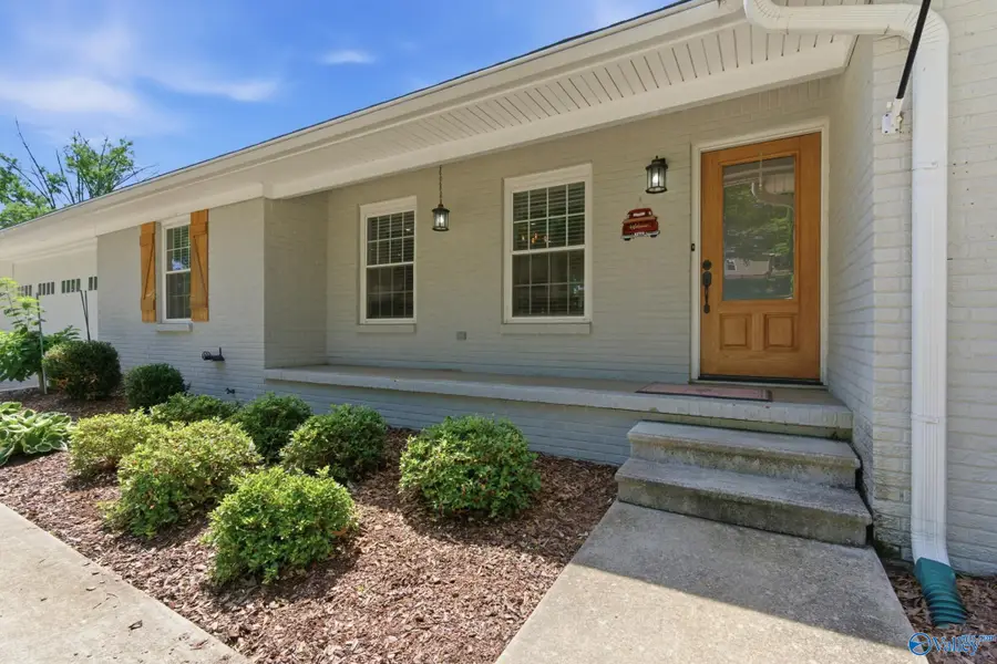 205 Penny Lane Nw, Russellville, AL 35653 - #3