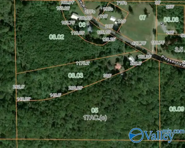 1365 Pleasant View Drive, Falkville, AL 35622