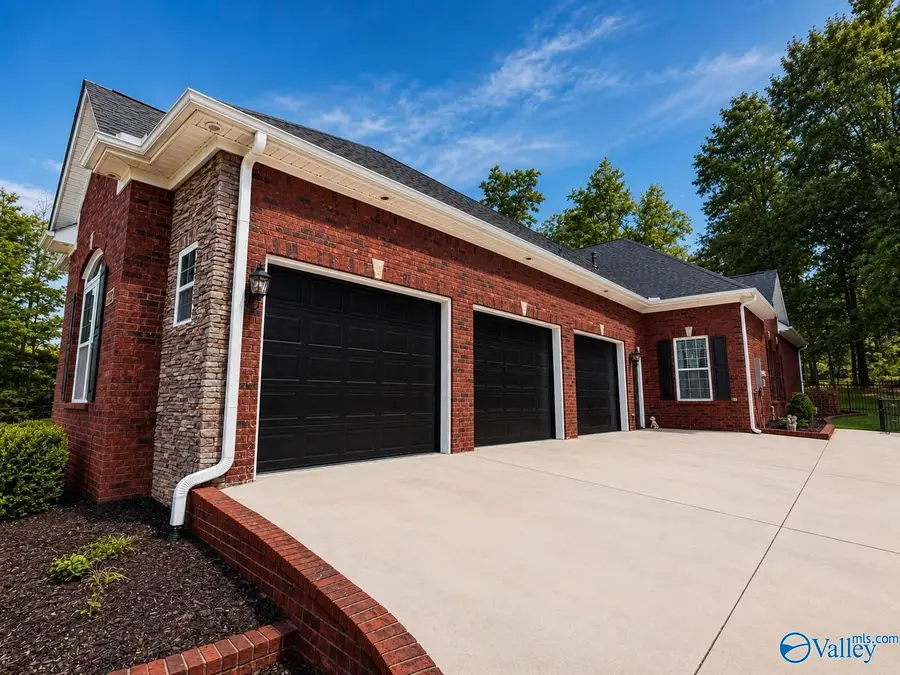 22 Autumn Glory Lane Se, Huntsville, AL 35803 - #2