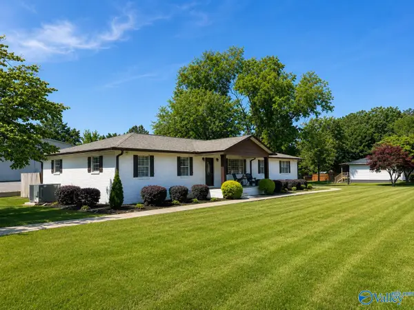 202 Helen Street, Rainbow City, AL 35906