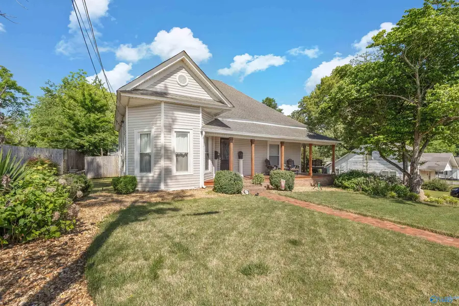 421 Main Street, Moulton, AL 35650 - #3