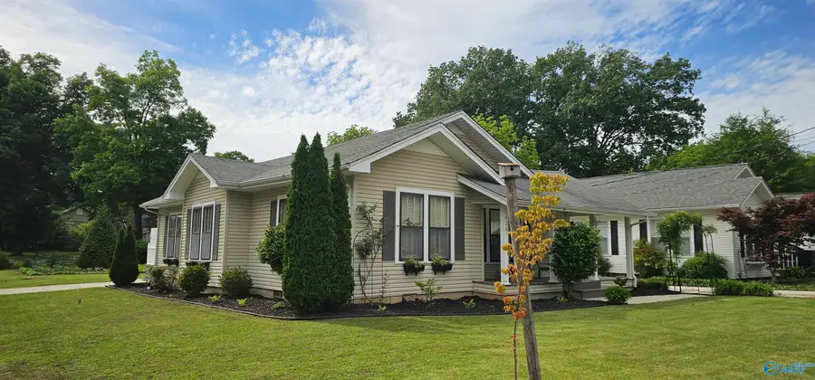 428 S Houston Street, Scottsboro, AL 35768 - #3