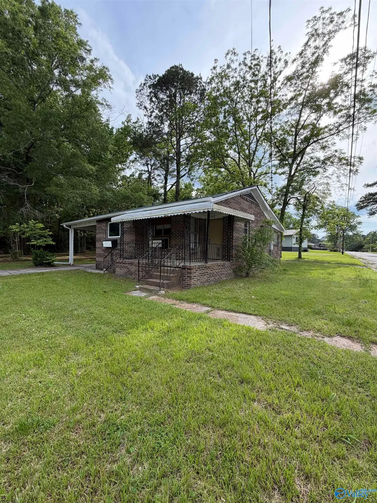 301 Davis Street, Gadsden, AL 35903 - #1